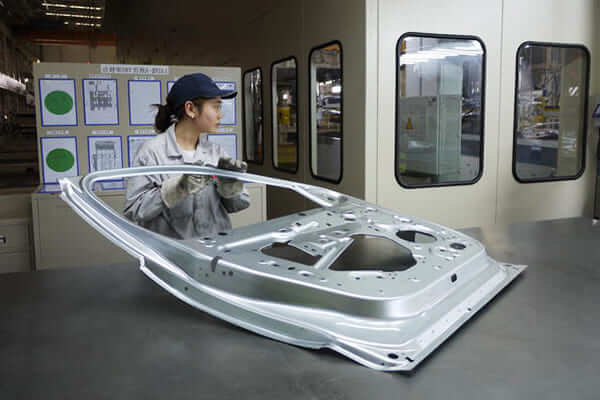 Cikakkun bayanai na zane-zanen aluminum don ƙofofin mota